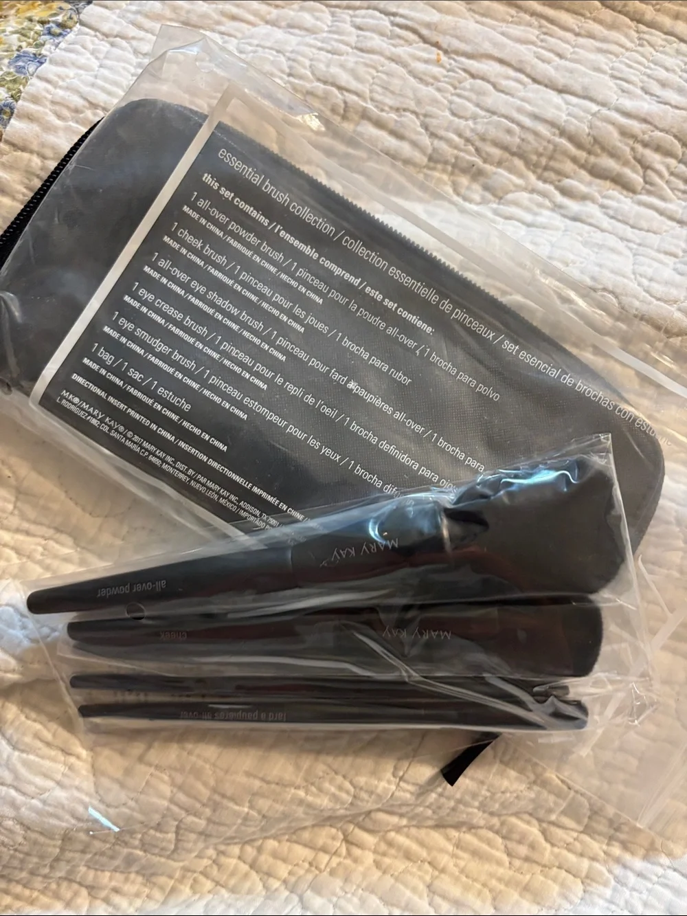 Mary Kay Black Brush Set with Black Zipper Travel Case